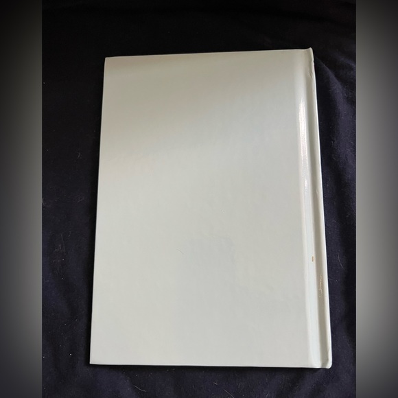 Disneys the Rescuers Down Under hardback book. - Picture 5 of 5